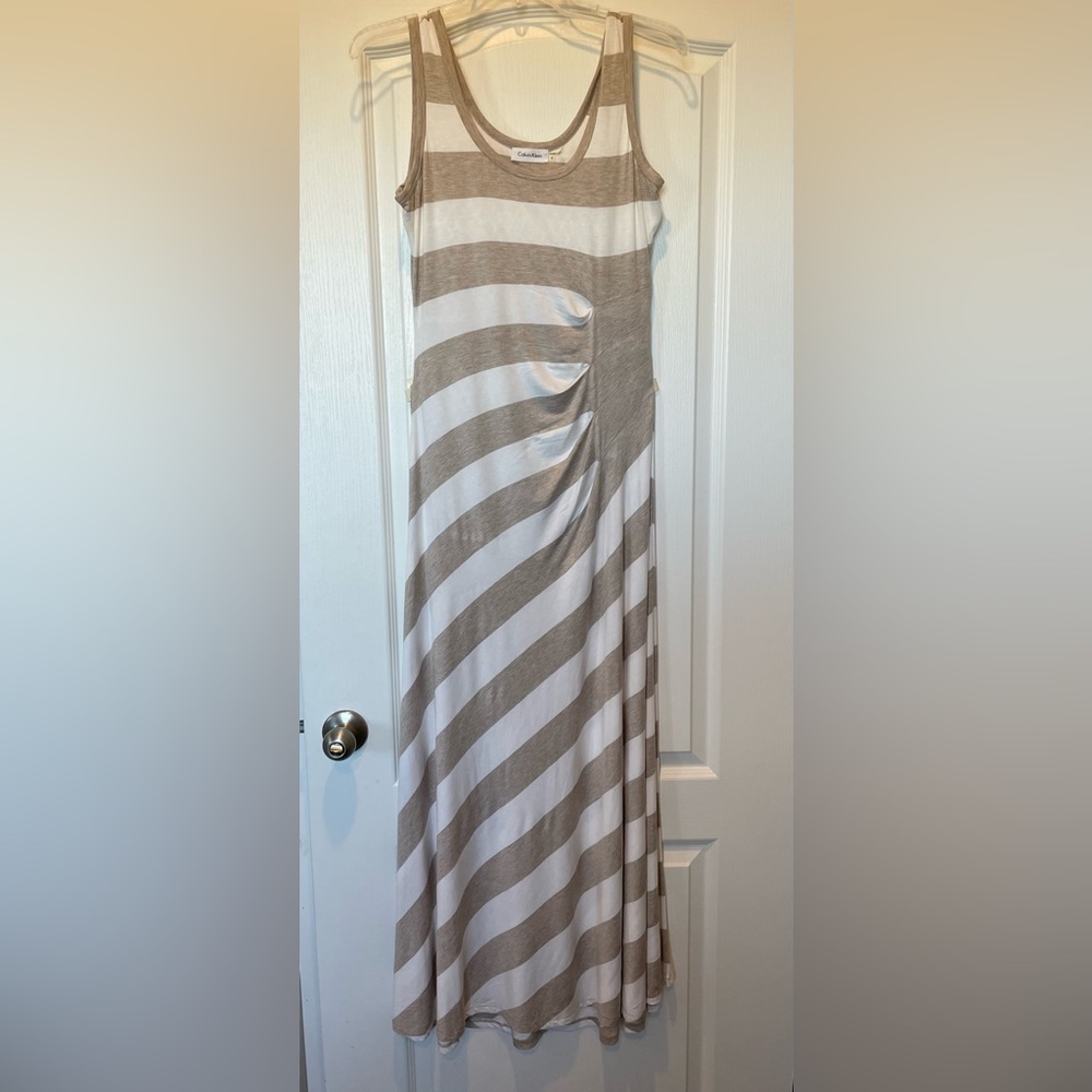 Calvin Klein maxi dress, size 6. Never worn.